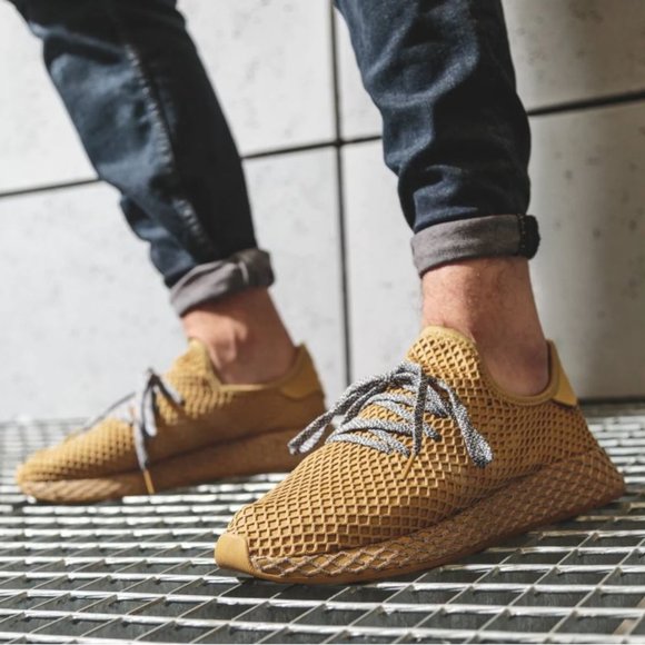 New Adidas Deerupt Runner Shoes Brown 